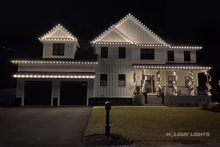 Christmas Lights Residential Installation Lynnfield — Massachusetts